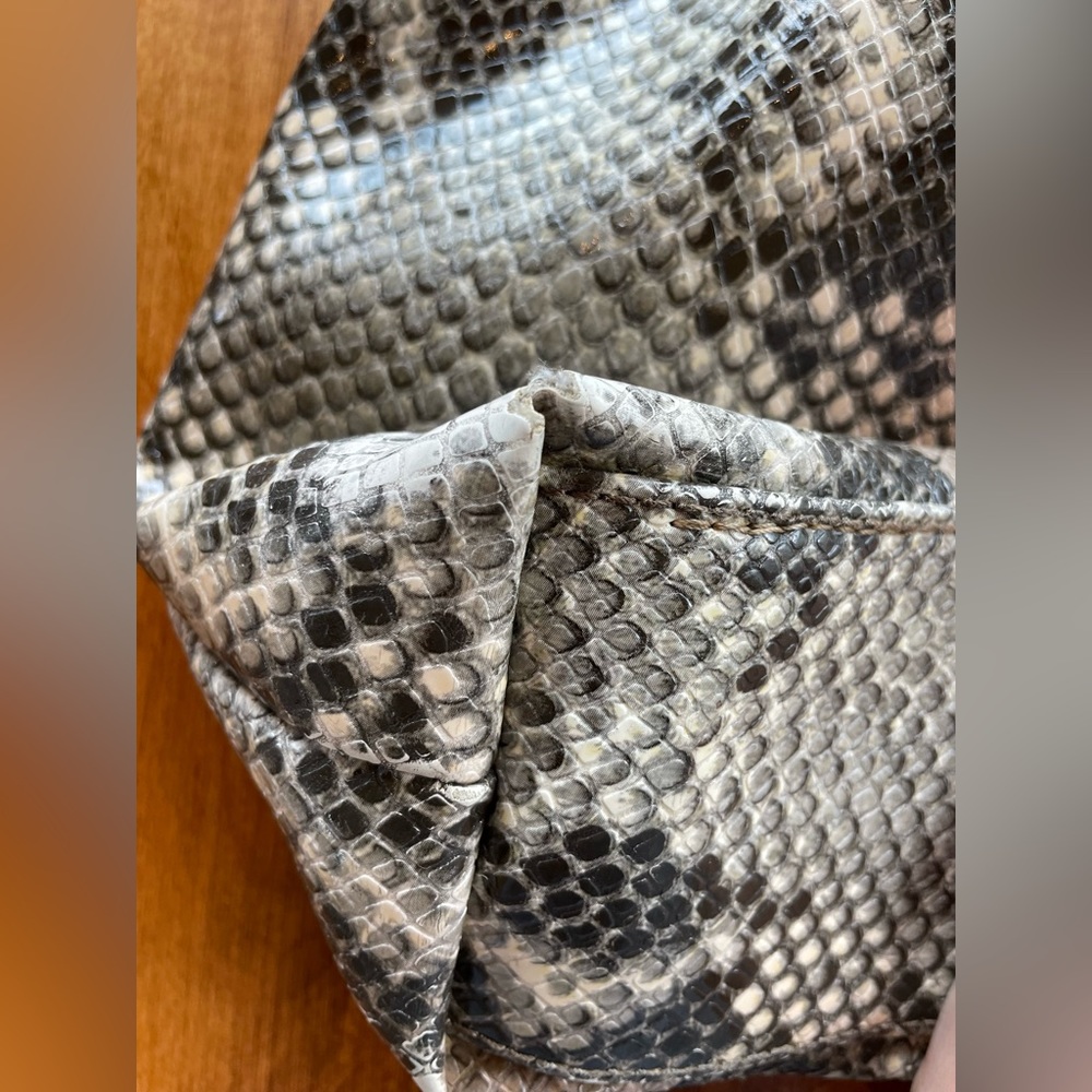 Snake Skin Purse! - Picture 4 of 5